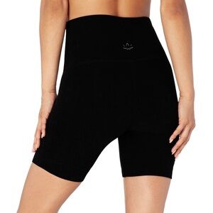 Beyond yoga biker shorts